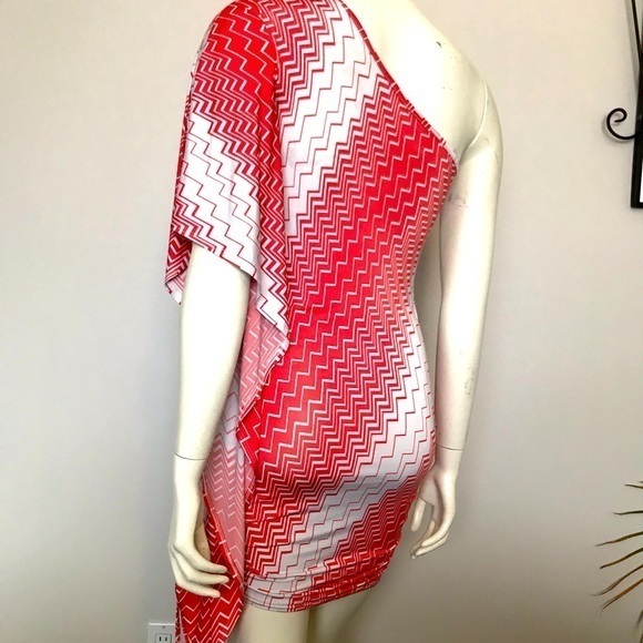 URBAN BEHAVIOUR size small beautiful one shoulder dress.Adjustable length - Picture 2 of 8